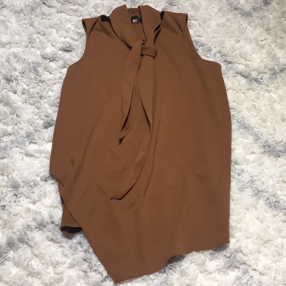 Gold tunic with neck tie